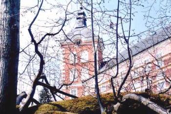 Kamenice nad Lipou - zámek (© Štěpán Kučera 04/2006)