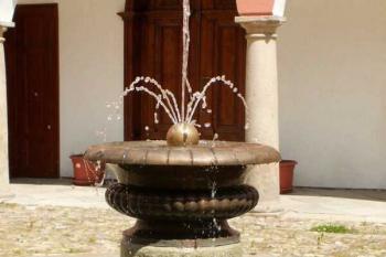 Kamenice nad Lipou - zámek (© Štěpán Kučera 07/2006)