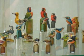 Kamenice nad Lipou - expozice dřevěných hraček v jedné místnosti přízemí (© Pavel Jarý,  05.08.2007)