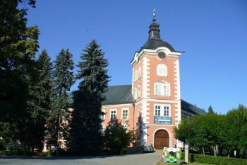 Kamenice nad Lipou - zámek (© Pavel Jarý,  05.08.2007)