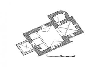 půdorys kostela ( © Jan Sommer: Vlastivědná knihovnička SPS 8: Tři gotické kostely pod hradem Lipnicí. Dolní Město, Loukov, Řečice, Společnost přátel starožitností v Praze, 1999)