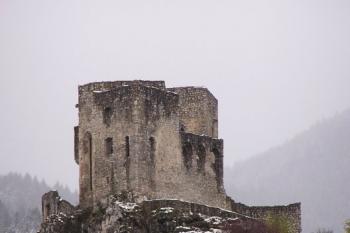 hrad Strečno ( © Jan P. Štěpánek 11/2007)