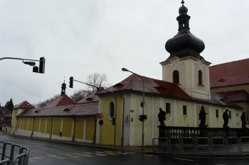 loreta od severovýchodu (© Jaroslav Valečka, 4/2012)