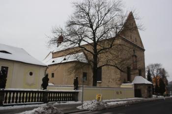 Kostel sv. Vavřince od východu ( © Ivan Grisa 01/2010)
