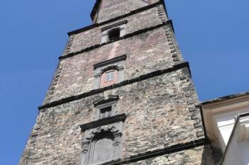 zvonicová vstupní věž kostela ( © Jan P. Štěpánek 04/2009)