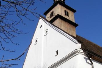 Vstupní fronta kostela sv. Jošta (© Jan P. Štěpánek, 02/2007)