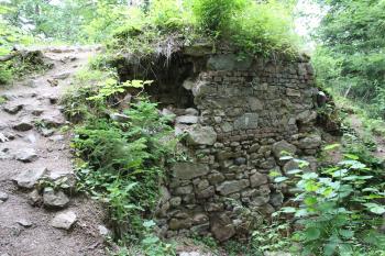 zřícenina hradu Příběnice (© Vlastislav Mareček, 07/2016)
