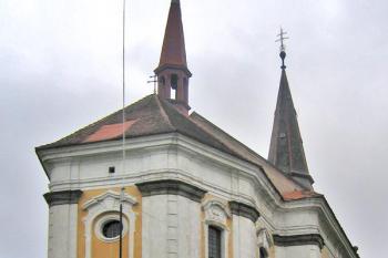 Kostel sv. Filipa a Jakuba v Trhové Kamenici ( © Pavel Vítek 09/2009)