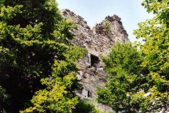 Východní stěna věže (© Jiří Cukr, 07/2002)