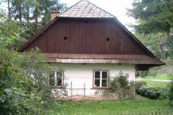 Roubená škola (© Stanislav Brebera 08/2004)