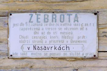 Roubená hospoda - detail cedule (© Václav Čermák, 09/2006)