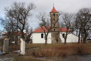 Kostel od jihu ( © Ivan Grisa 12/2009)