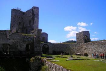obytná část pro služebnictvo (© Petr Lánský, 07/2007)