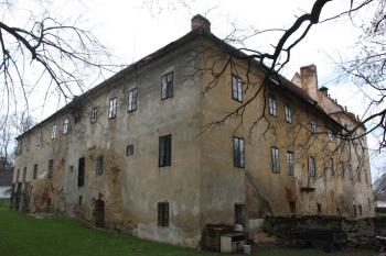 Zámek od jihovýchodu ( © Ivan Grisa 04/2011)