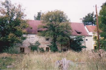 Zámek od východu (© Lukáš Pechánek, 08/2000)