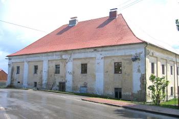 Pohled od severozápadu ( © Pavel Vítek 05/2006)