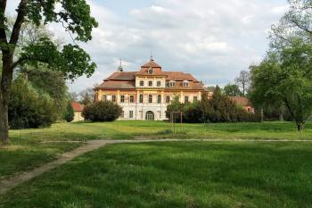 zámek s anglickým parkem (© Stanislav Drda 05/2026)