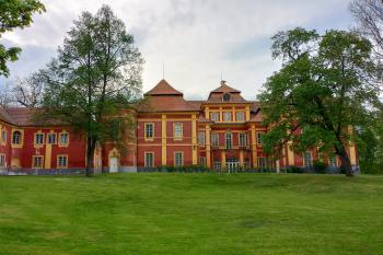 hlavní průčelí zámku (© Stanislav Drda 05/2026)