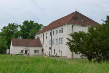 zámek Ronov nad Doubravou (© Vlastislav Mareček, 05/2016)