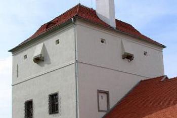 pohled od jihovýchodu ( © Pavel Zany Komárek 11/9/2004)