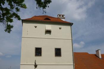Golčův Jeníkov-tvrz (© Vlastislav Mareček, 05/2016)
