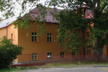 pohled od jihovýchodu (© Pavel Zany Komárek 11. 9. 2004)