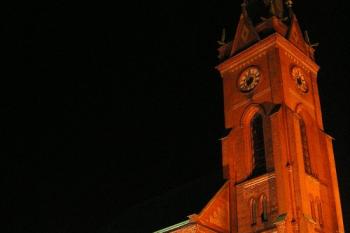 Noční pohled na kostel (© Jan P. Štěpánek, 10/2006)