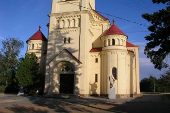 Vstupní část ( © Roman Řezáč 09/2004)