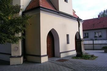 Vstupní část ( © Roman Řezáč 09/2004)