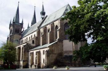 Kostel Nanebevzetí Panny Marie (2004 © Lenka Daňková)