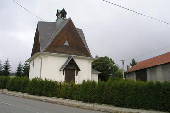 Pohled ze silnice ( © Roman Řezáč 09/2004)