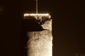 Noční Radyně (© Karel Regner, 12/2011)