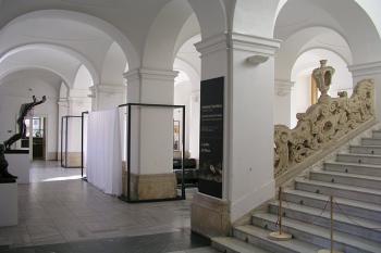 Vstupní část ( © Roman Řezáč 09/2004)