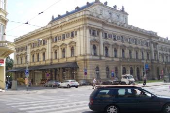 Brno - Mahenovo divadlo - zadní trakt budovy (© Ivo Rozehnal, 08/2012)