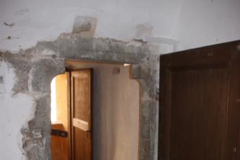 Portálek prvního patra Vlčkovy věže ( © Ivan Grisa 09/2009)