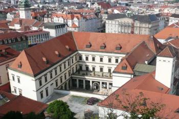 Dietrichštejnský palác z věže katedrály na Petrově ( © Jan P. Štěpánek 06/2009)
