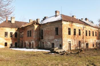 Celkový pohled na zadní stranu zámku. (© Miroslav BITTER 03/2007)