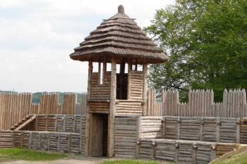 Archeopark Chotěbuz (© Milan Smoleň 05/2006)
