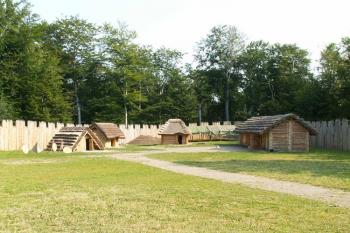Celkový pohled na všechny budovy v areálu ( © Miroslav BITTER 07/2006)