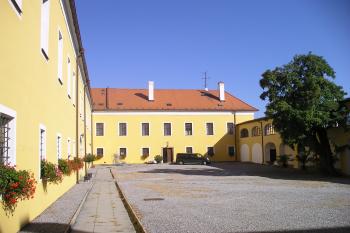 Zámek Líšeň (© Vlastislav Mareček, 10/2015)
