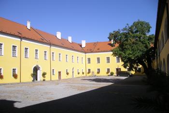 Zámek Líšeň (© Vlastislav Mareček, 10/2015)