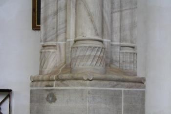 detail patky pilíře v prebytáři (© de.ardoise 10/2005)