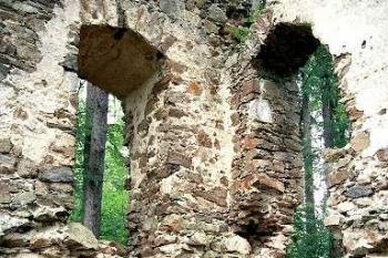 interiér paláce od JZ (© Miroslav Rybáček, 09/2005)