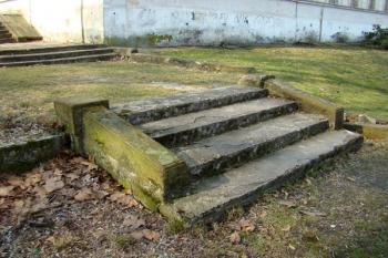 Zámecké schody u jihovýchodního křídla zámku ( © Miroslav BITTER 03/2008)