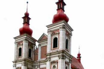 vstupní průčelí ( © Pavel Zany Komárek 29/10/2004)