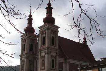 Kostel Navštívení Panny Marie (© Michal Kiesel, 03/2008)