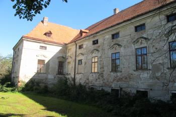 sz.nároží zámku (© D Dohňanský, 10/2018)