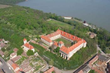 Zámek letecky. Duben 2007 (© Oldřich Vítek, 05/2007)