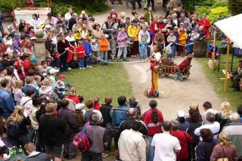 Roštejn - Hodokvas (©  Karel Vaníček 2004)