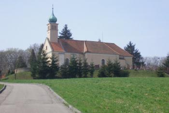 kostel sv. Václava v bývalém předhradí ( © Ondřej Štěpánek 04/2006)
